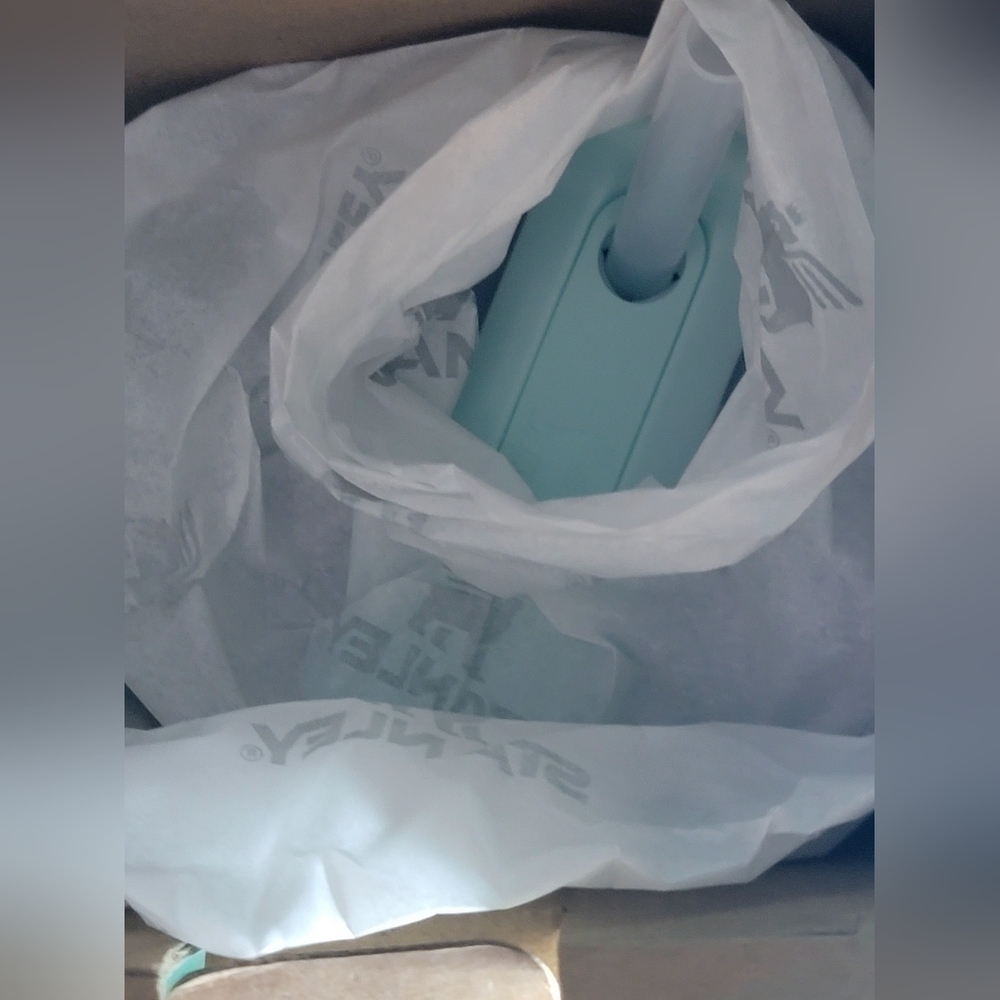 NEW 40oz Soft Rain Mint Stanley 2.0 Quencher Exclusive New in Box!! - Picture 7 of 9